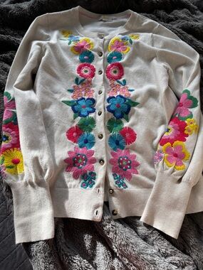 Boden Embroidered Floral Cardigan - Cream with Bright Multicolor Flowers size 6
